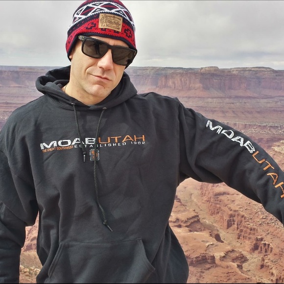 Meet your Posher, Ryan - Picture 2 of 2